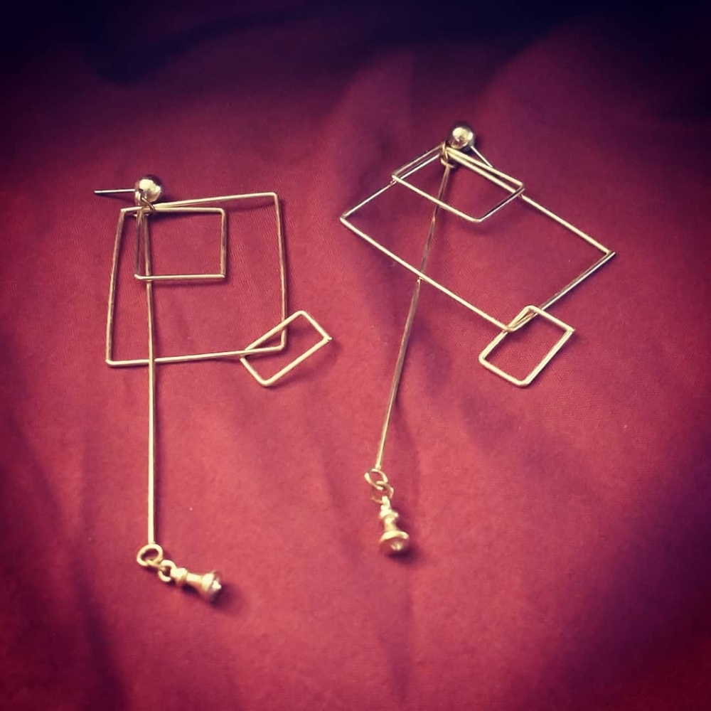 Gold Dangle earrings